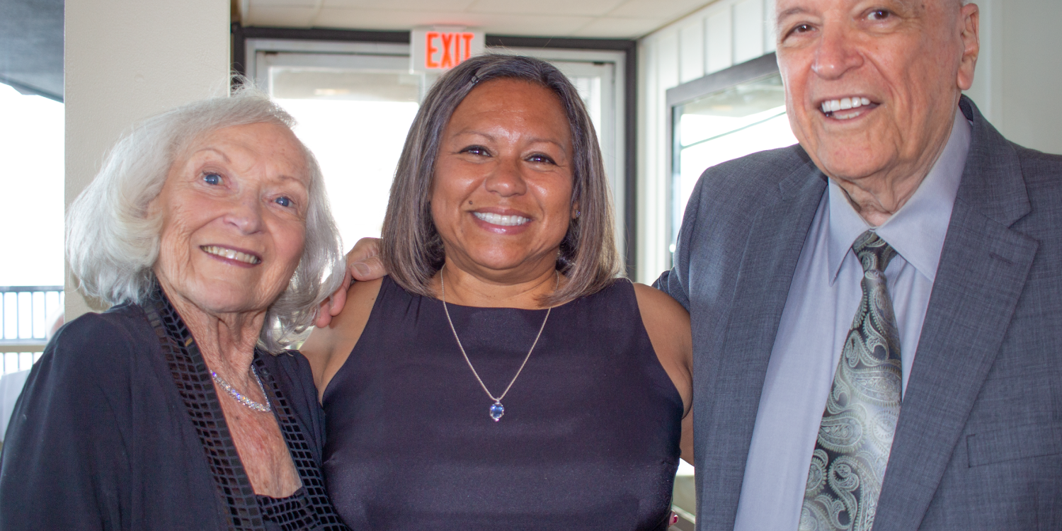 SAF Members Smiling at Annual Dinner